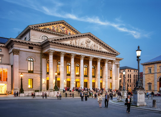 Teatre Nacional de Baviera - München | Secret World Trip Planner