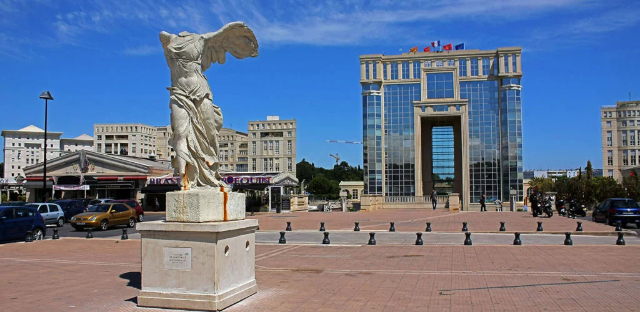 Distrik L'Antigone - Montpellier | Secret World Trip Planner