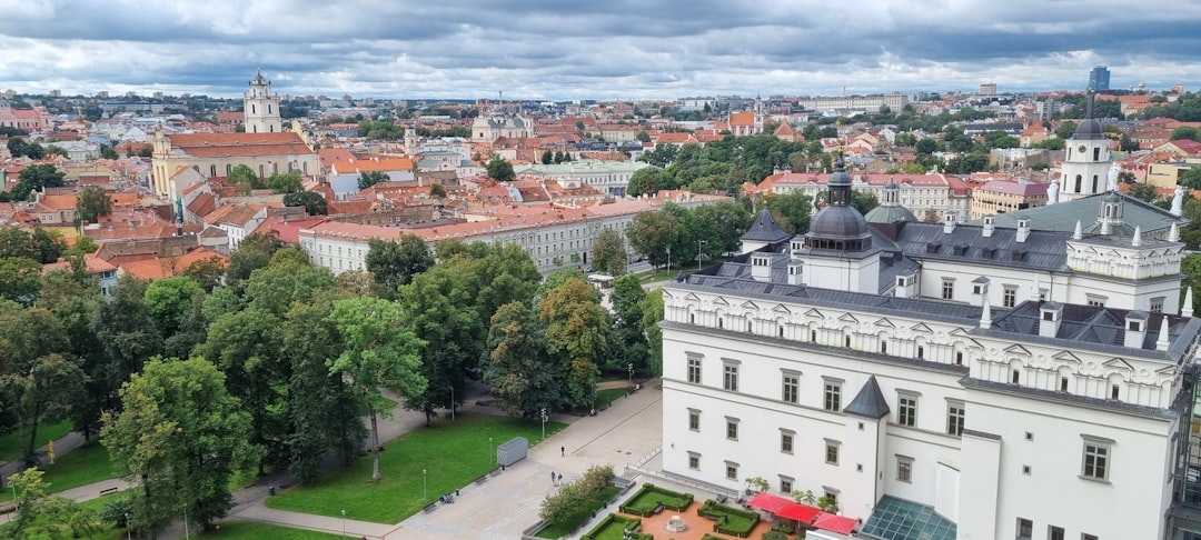 Gedimina loss pakub suurepärast vaadet vanalinnale - Vilnius | Secret World Trip Planner