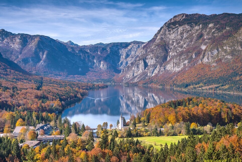 Slovenia / Lacul Bohinj - Lago di Bohinj | Secret World Trip Planner