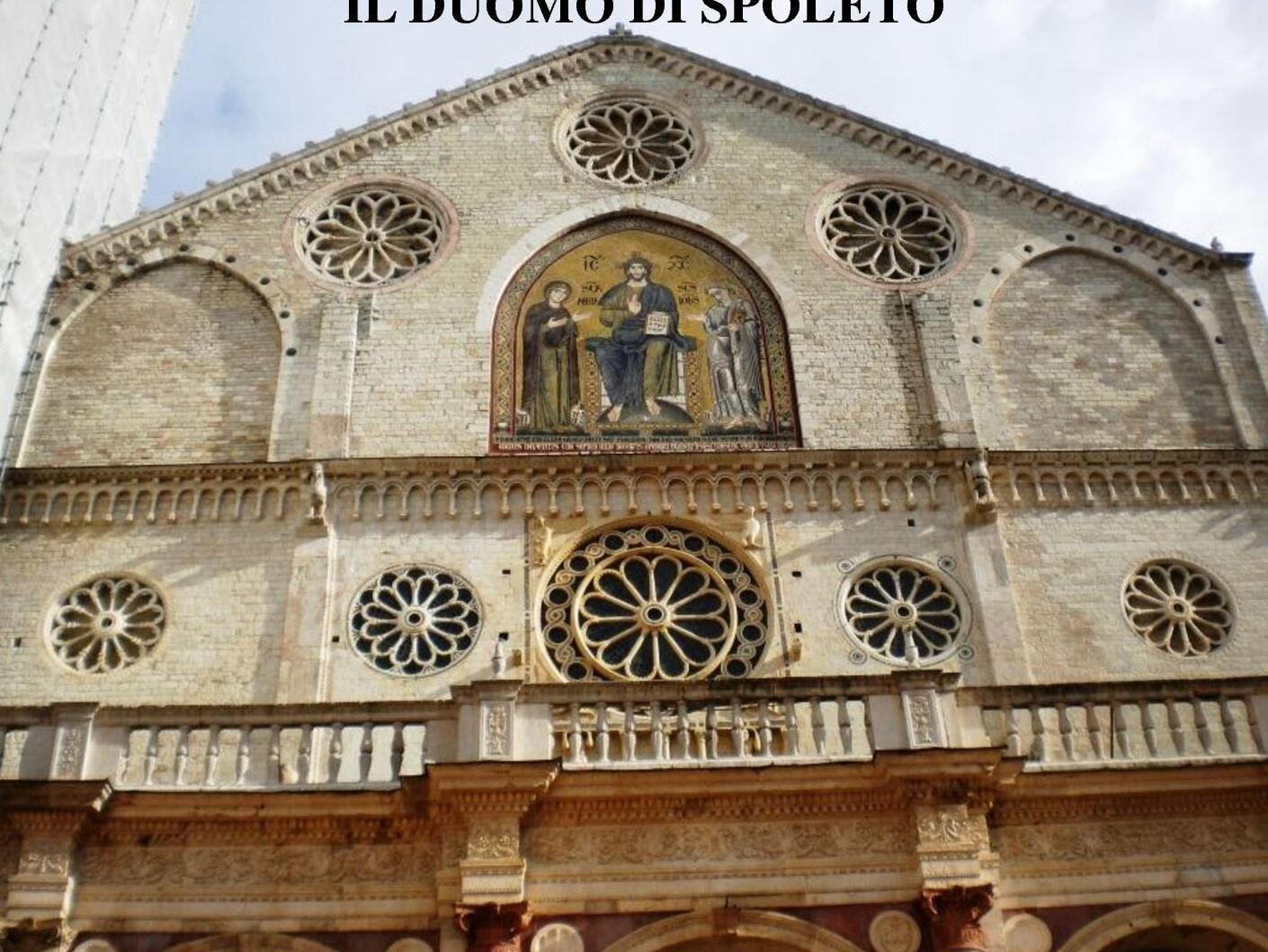La fachada de la Catedral de Spoleto - Spoleto | Secret World Trip Planner
