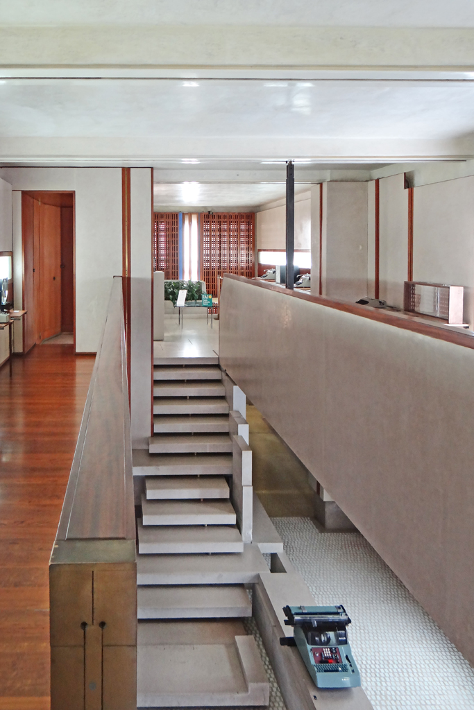 Botiga Olivetti - Venezia | Secret World Trip Planner