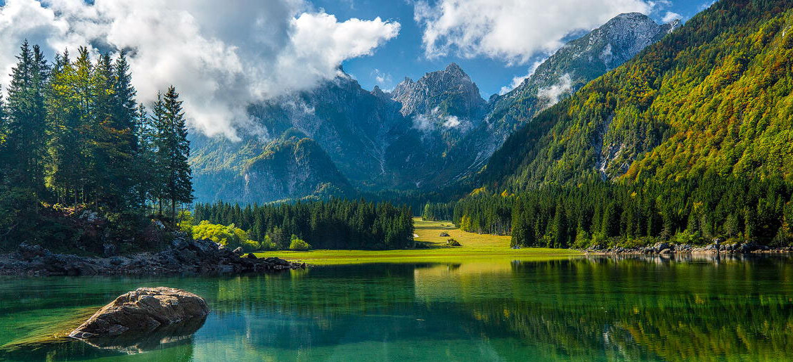 Pamilya ng mga wika - Laghi di Fusine | Secret World Trip Planner