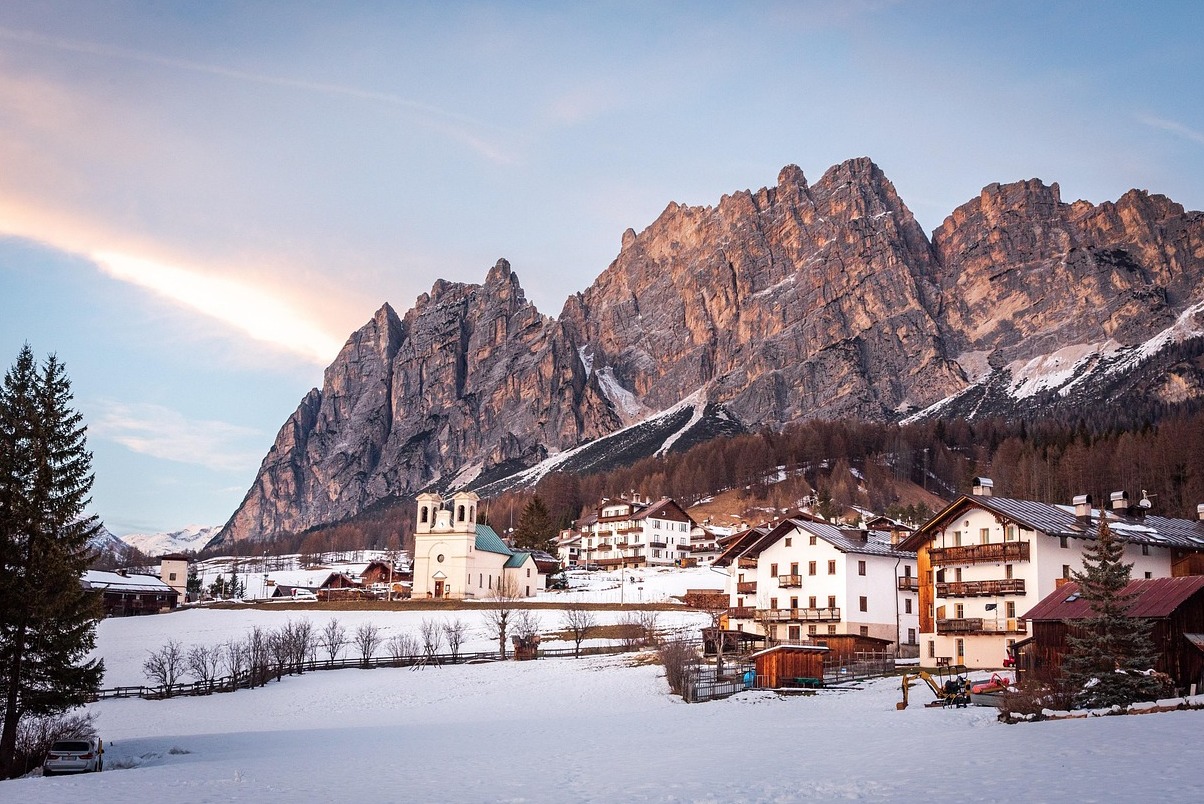 One of Italy ' s chicest స్కీయింగ్ రిసార్ట్స్,Cortina d'Ampezzo - Cortina d'Ampezzo | Secret World Trip Planner