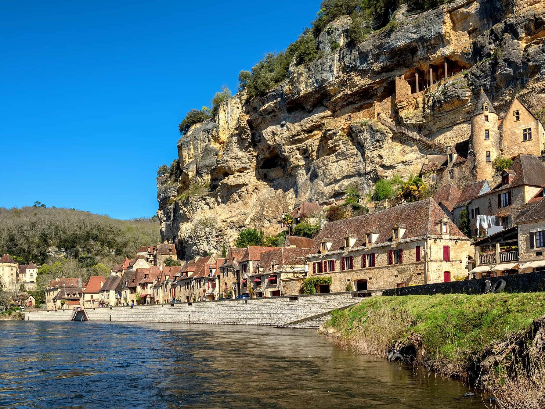 La Roque Gageac - La Roque-Gageac | Secret World Trip Planner