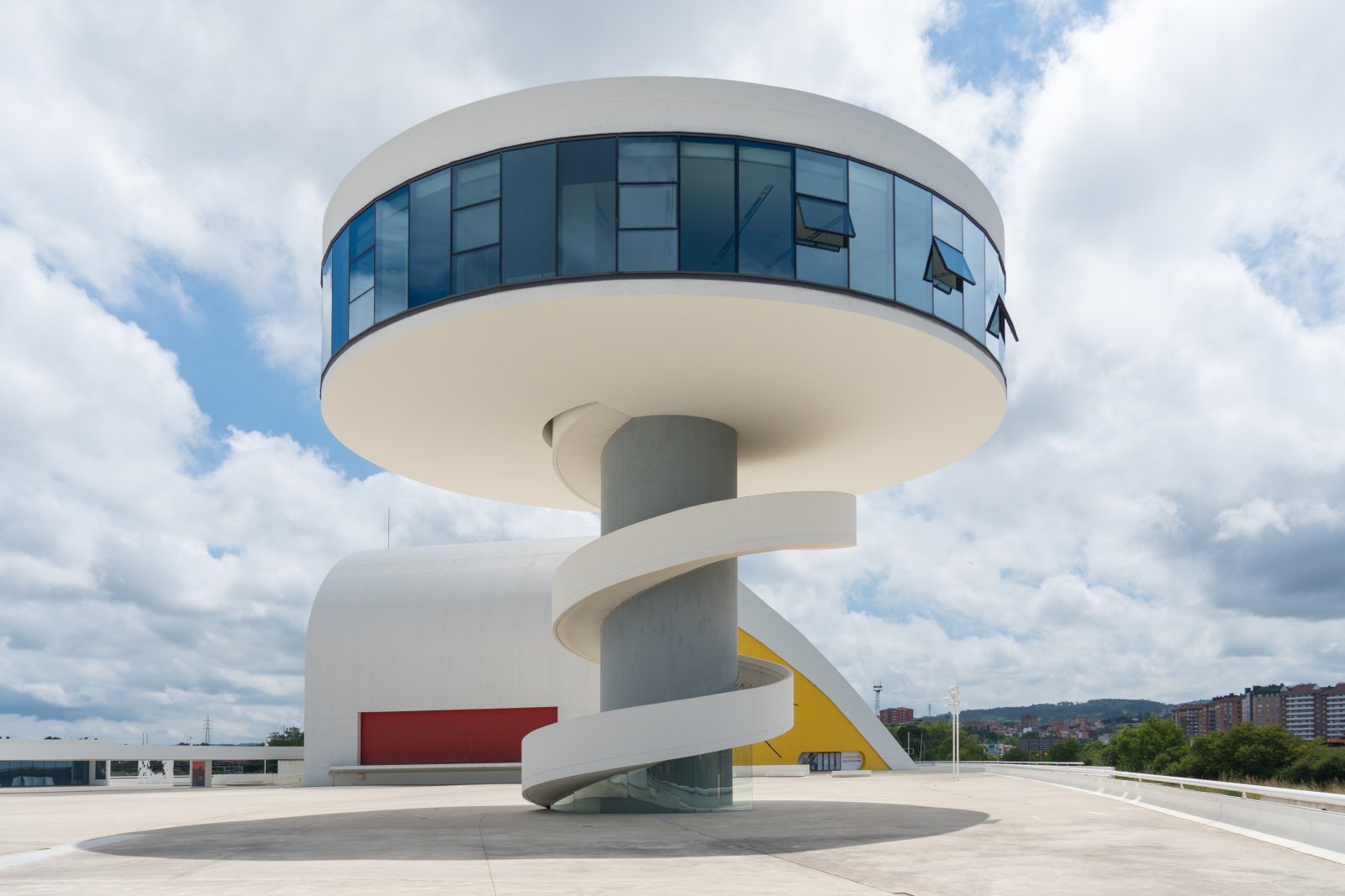 Centro Cultural Internacional Oscar Niemeyer - Avilés | Secret World Trip Planner
