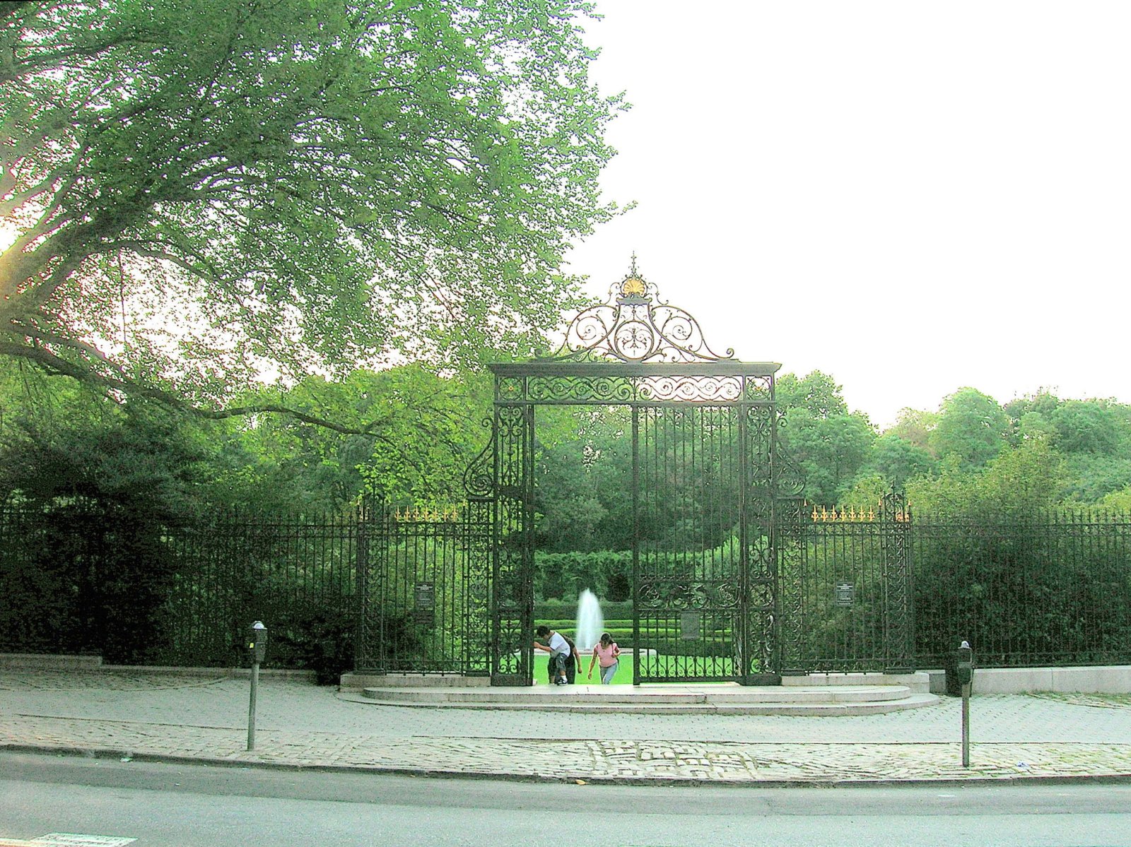 Fuente conmemorativa de Frances Hodgson Burnett - New York | Secret World Trip Planner