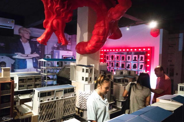 Museo y vida nocturna de Patpong - Khet Bang Rak | Secret World Trip Planner