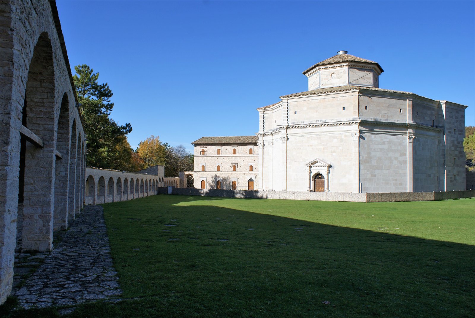 Santuario de Macereto - Macereto | Secret World Trip Planner