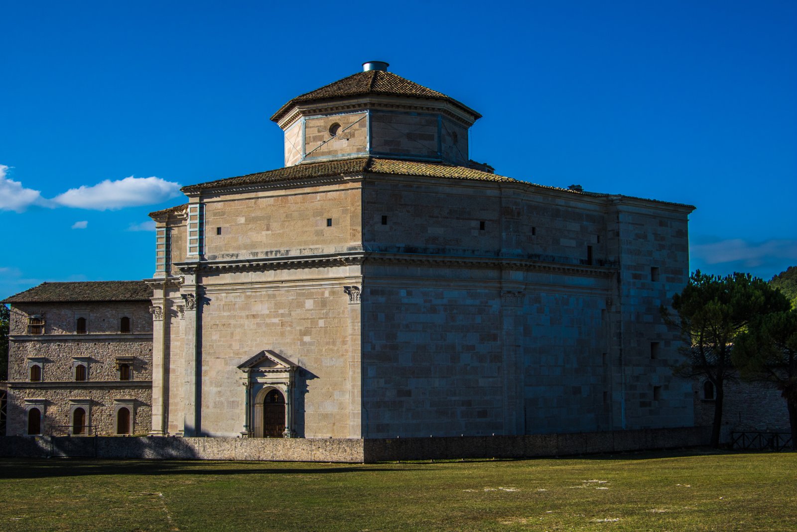 Santuario de Macereto - Macereto | Secret World Trip Planner
