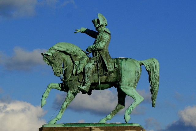 Die Statue von Napoleon - Cherbourg-en-Cotentin | Secret World Trip Planner