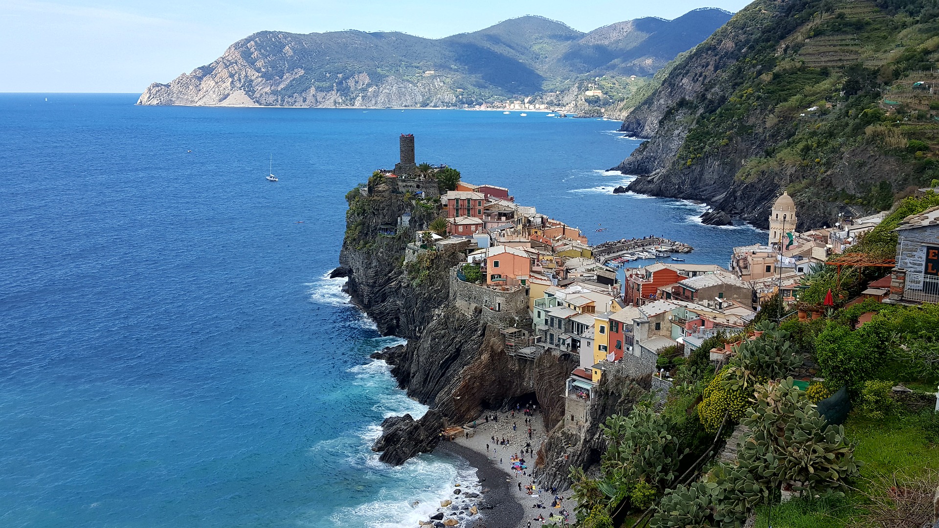 Cinq Terres : Merveilles du monde - Vernazza | Secret World Trip Planner