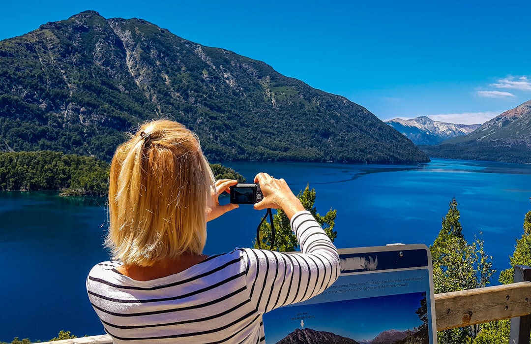 San Carlos de Bariloche:  Lago Mascardi - Mascardi Lake | Secret World Trip Planner