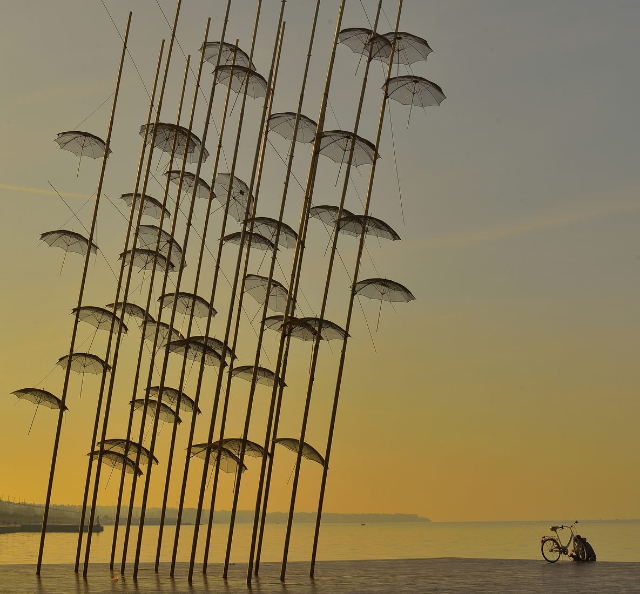 Los Paraguas: Un faro de arte e inspiración en Salónica - Thessaloniki | Secret World Trip Planner