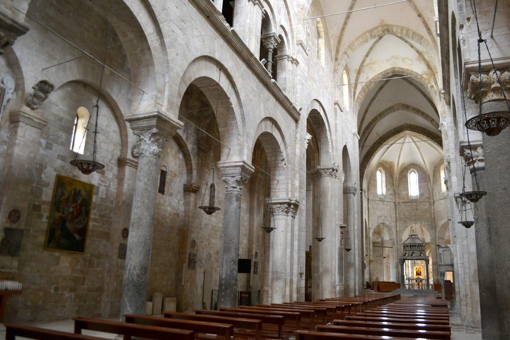 Barletta: Kathedrale von Santa Maria Maggiore - Barletta | Secret World Trip Planner