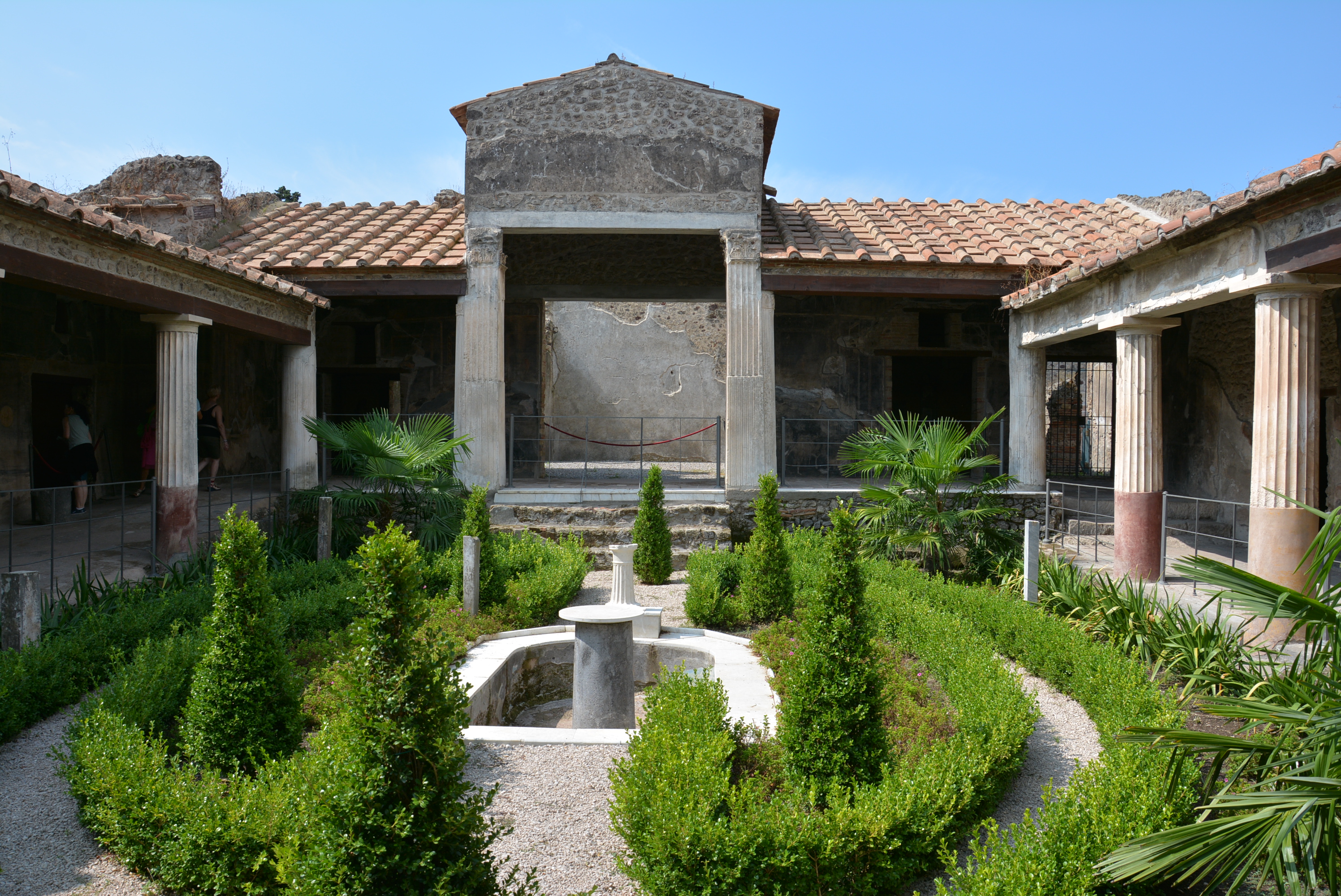 Rumah Amorini Dorati  - Via Dei Vesuvio | Secret World Trip Planner