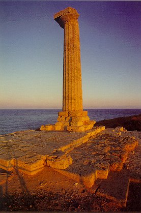 Capo Colonna in Arheološki Park - Capocolonna | Secret World Trip Planner