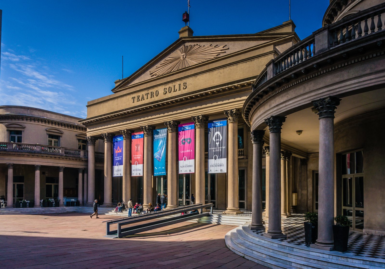 Divadlo Solis - Montevideo | Secret World Trip Planner