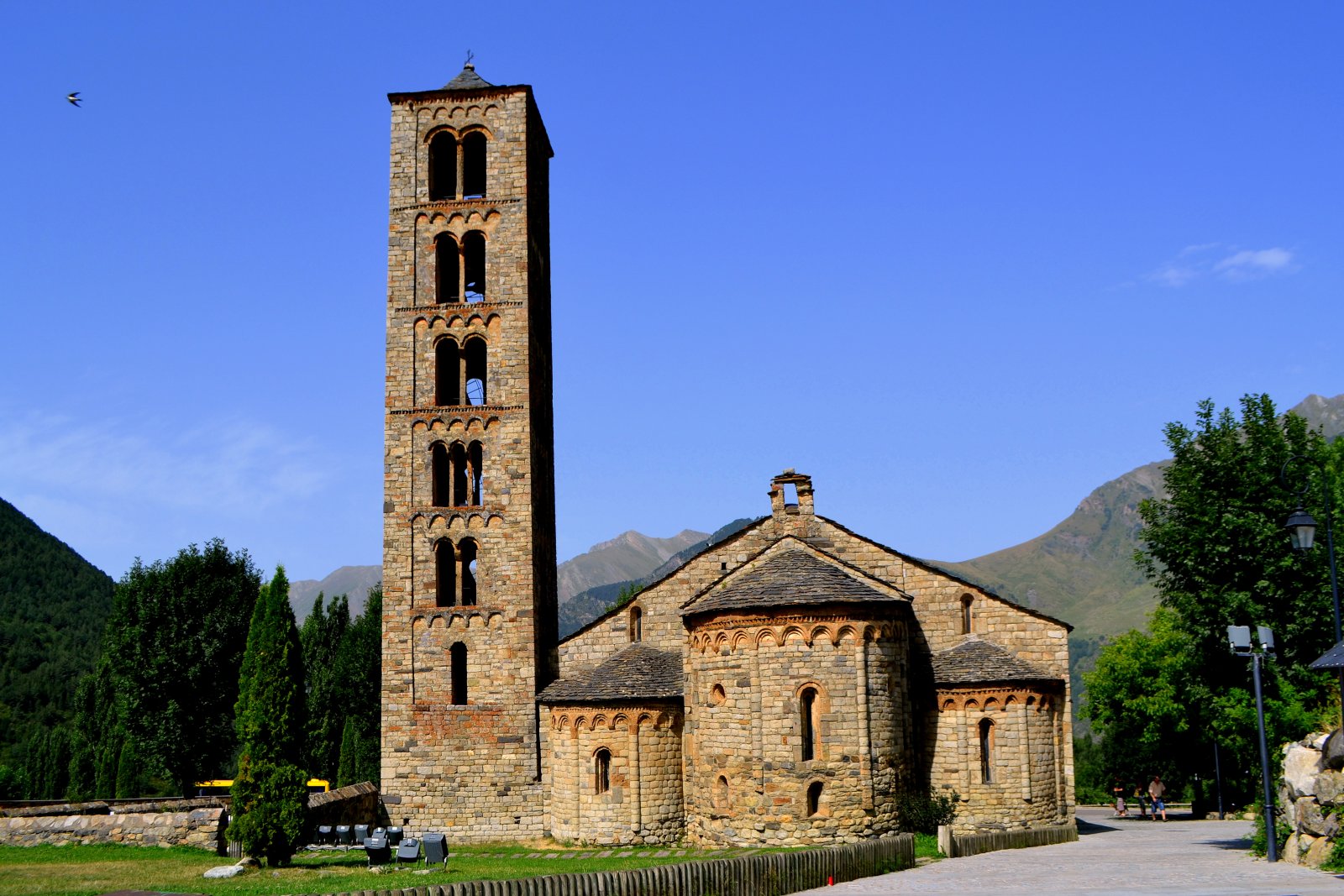 Iglesia de San Clemente de Tahull - Tahull | Secret World Trip Planner