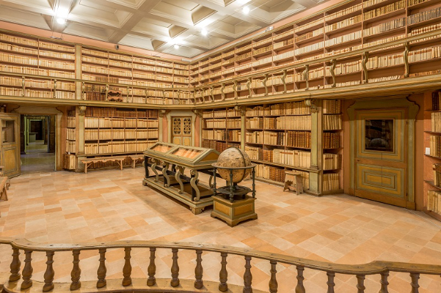 Biblioteca Pública Gambalunga - Rimini | Secret World Trip Planner