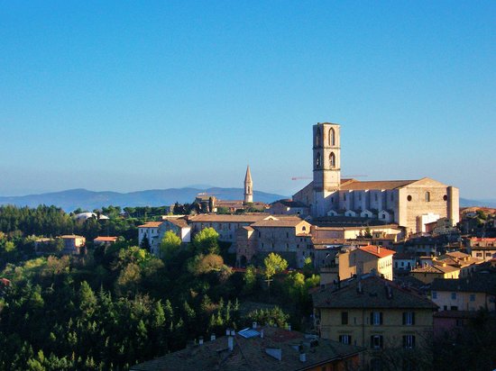 サン-ドメニコ教会 - Perugia | Secret World Trip Planner
