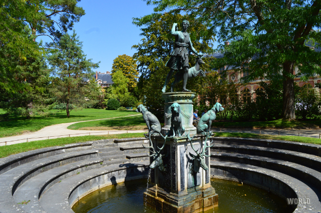 La fontaine de Diana — Fontainebleau