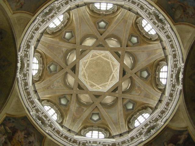 Gereja Diraja San Lorenzo - Torino | Secret World Trip Planner