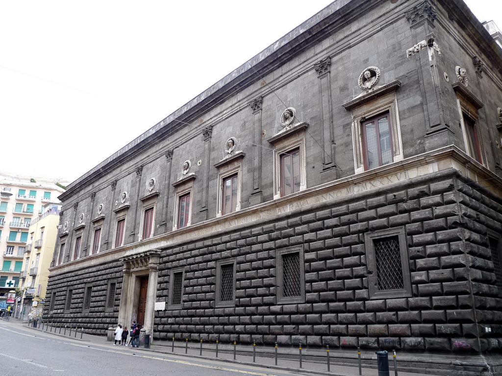 Palazzo Orsini në Gravina - Napoli | Secret World Trip Planner