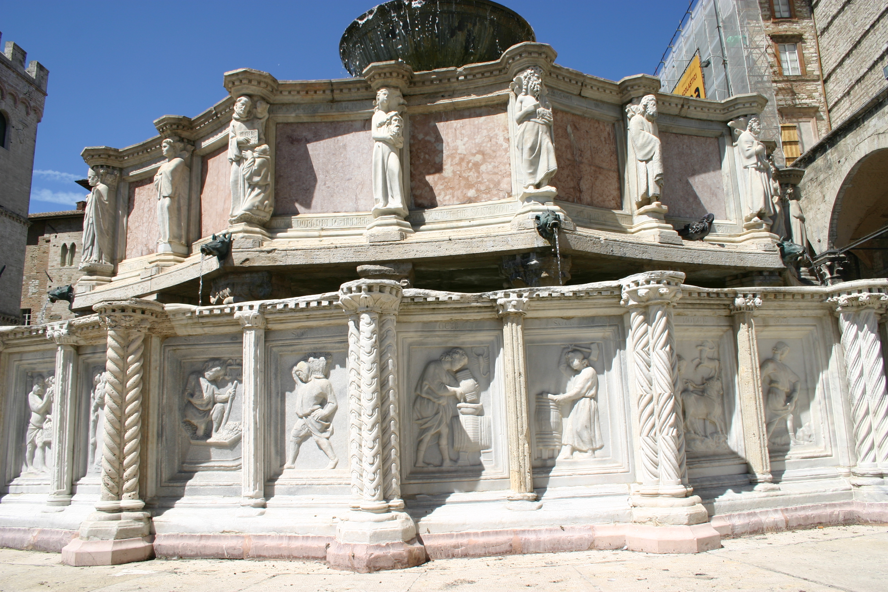 Major Fountain - Perugia | Secret World Trip Planner