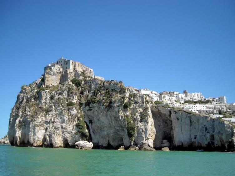 Castillo de Peschici - Peschici | Secret World Trip Planner