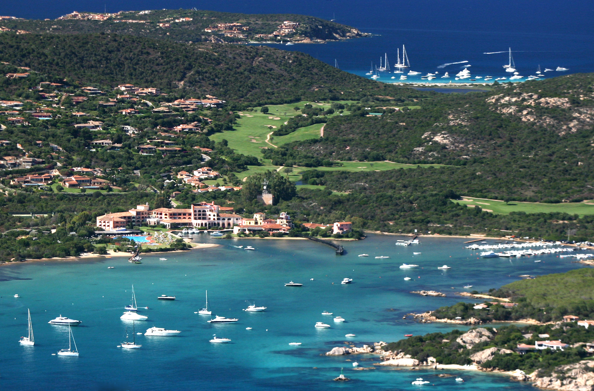 狐狸湾 - Cala di Volpe | Secret World Trip Planner