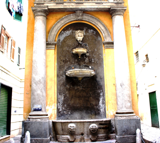 Zutabe gaiztoaren historia - Genova | Secret World Trip Planner