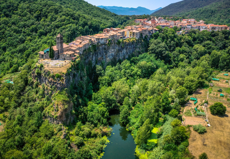 Castellfollit De La Roca, Spagna - Castellfollit de la Roca | Secret World Trip Planner