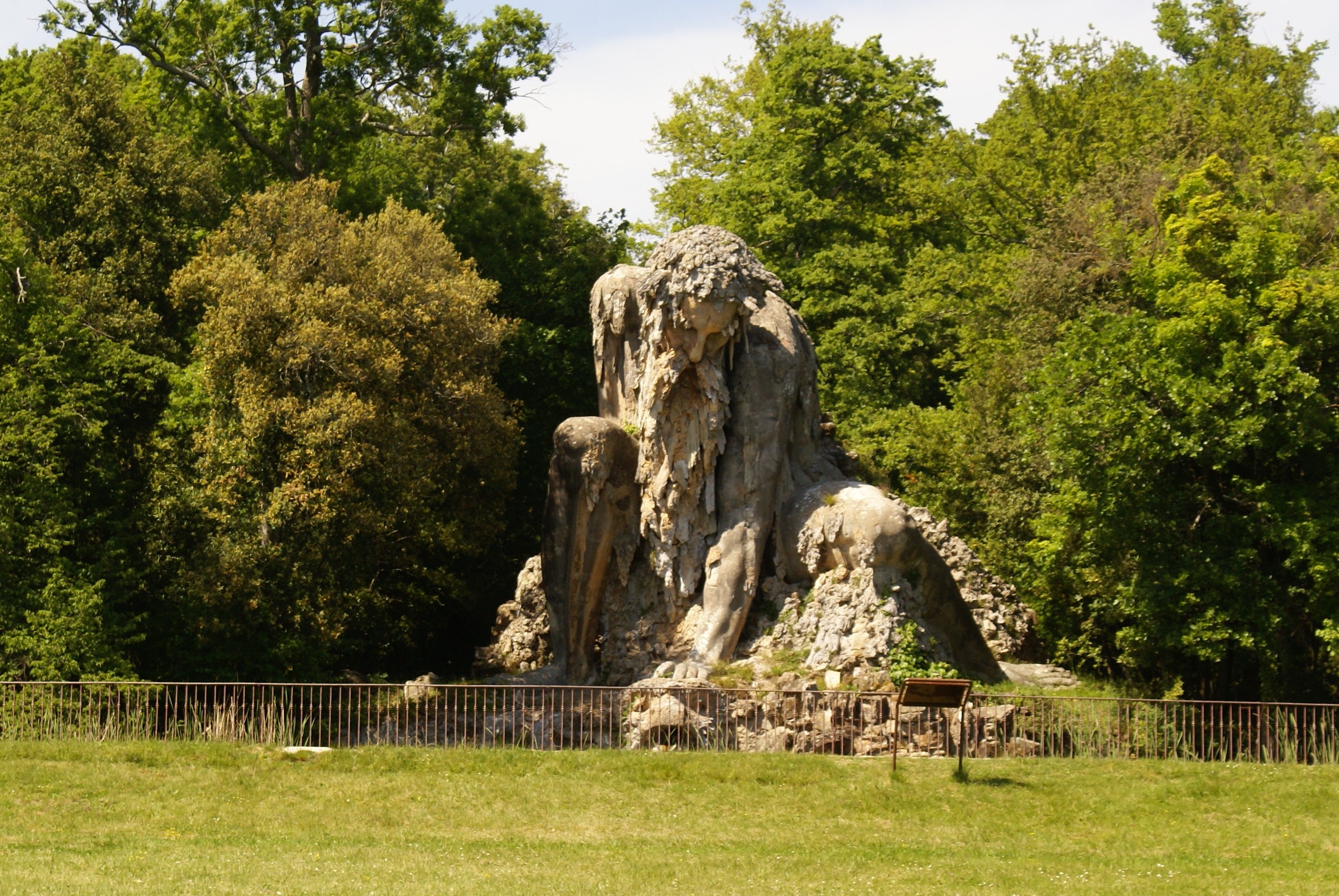 Apenninlerin Colossus'u - Pratolino | Secret World Trip Planner