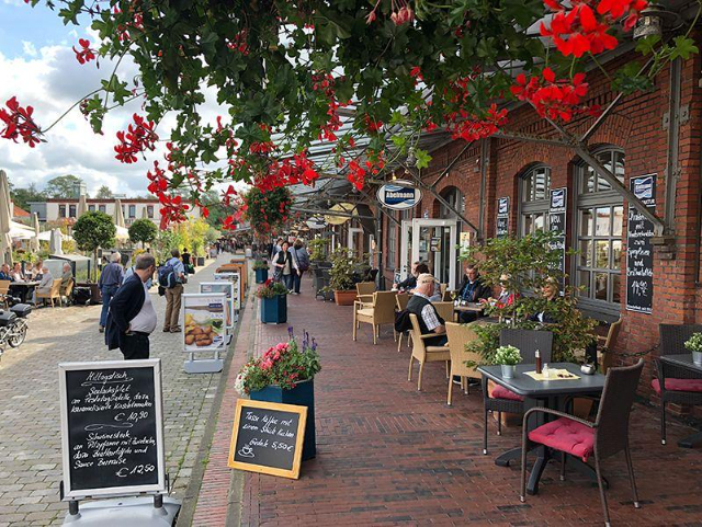 Shop window fishing port - Bremerhaven | Secret World Trip Planner