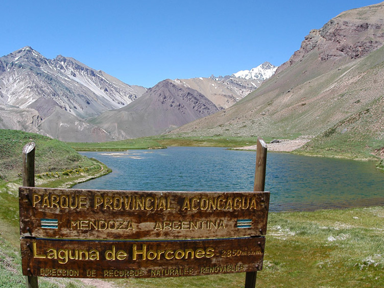 Laguna Horcones in Aconcágua National Park — Las Heras