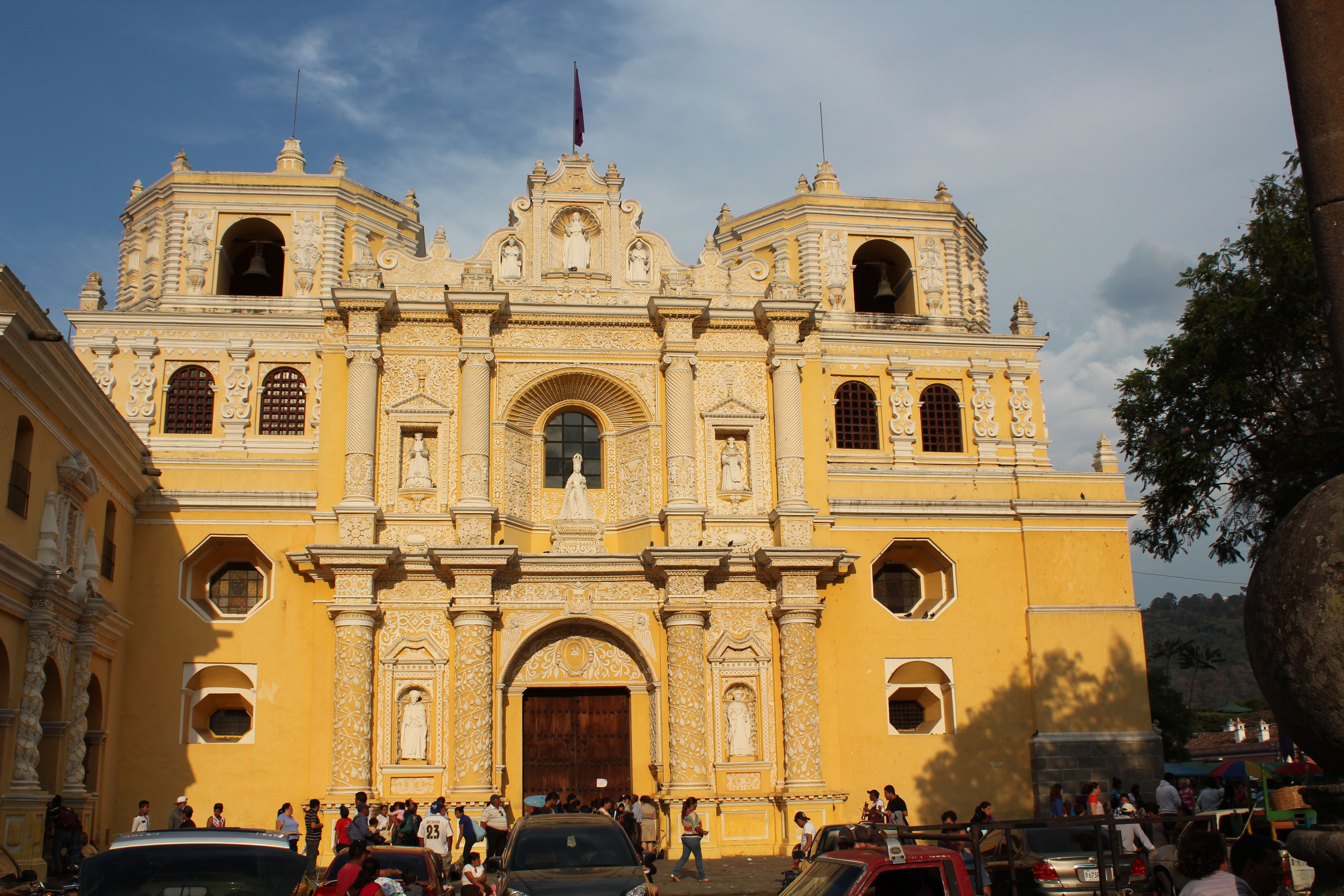 Antigua:Iglesia y Convento de Nuestra Señora de la Merced - Antigua Guatemala | Secret World Trip Planner