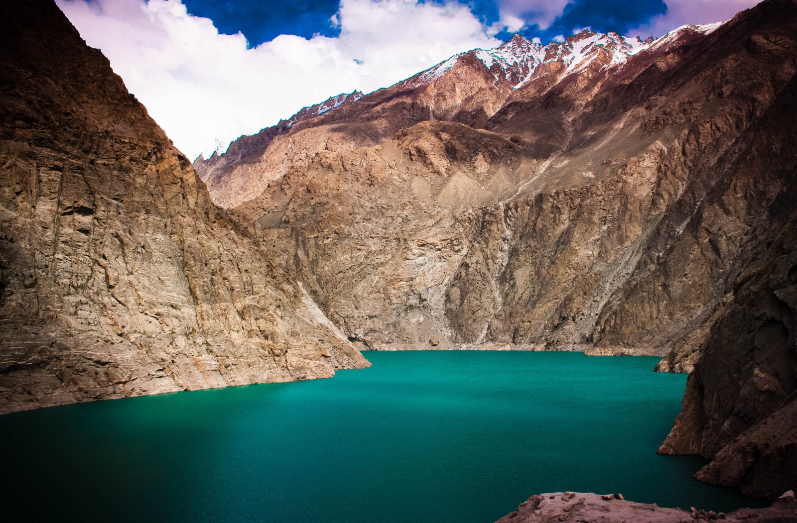 El lago Attabad, anidado entre los picos del Karakoram - Hunza Nagar | Secret World Trip Planner