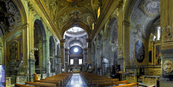 Cerkev Santa Caterine v Formiellu - Napoli | Secret World Trip Planner