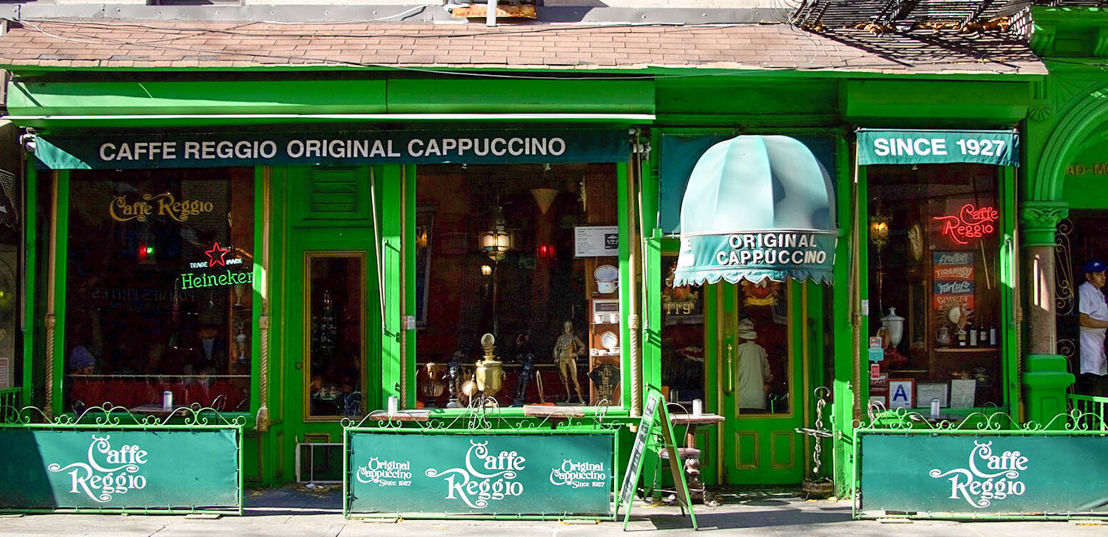 Nueva York | Caffè Reggio: Primera máquina de café expreso en los EE.UU. - New York | Secret World Trip Planner
