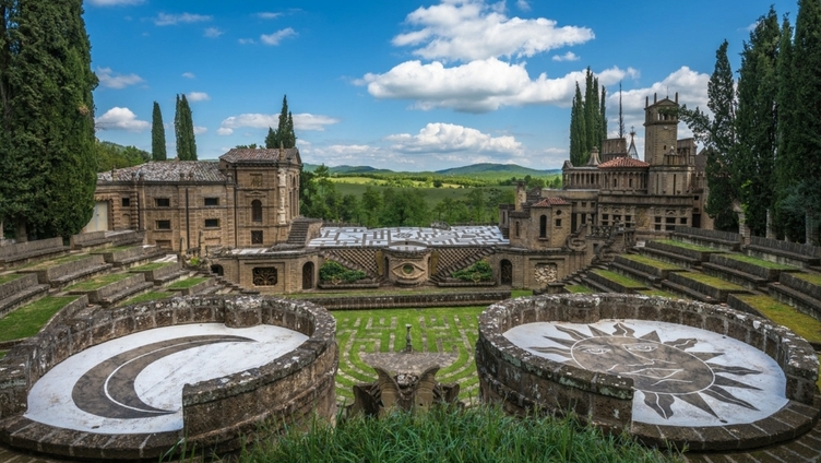 Františkánský klášter Scarzuola - Montegabbione | Secret World Trip Planner