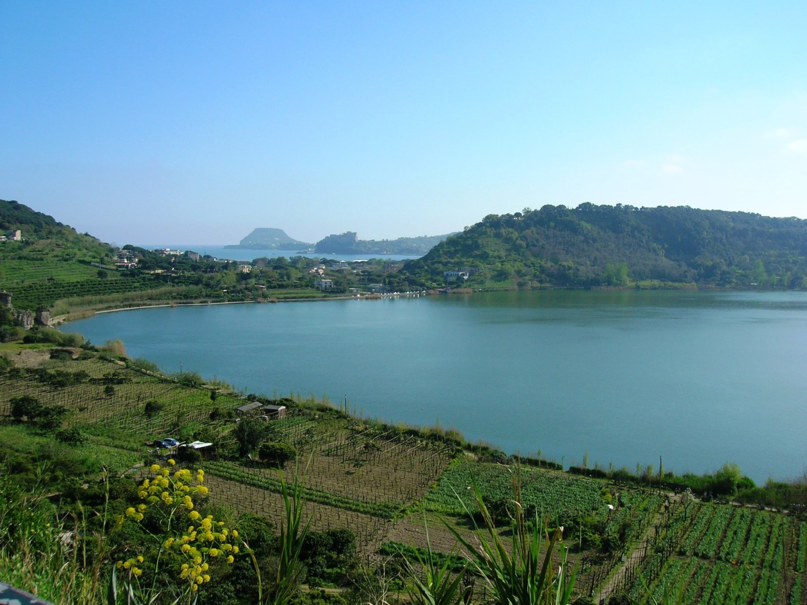 Loch Averno - Lago d'Averno | Secret World Trip Planner