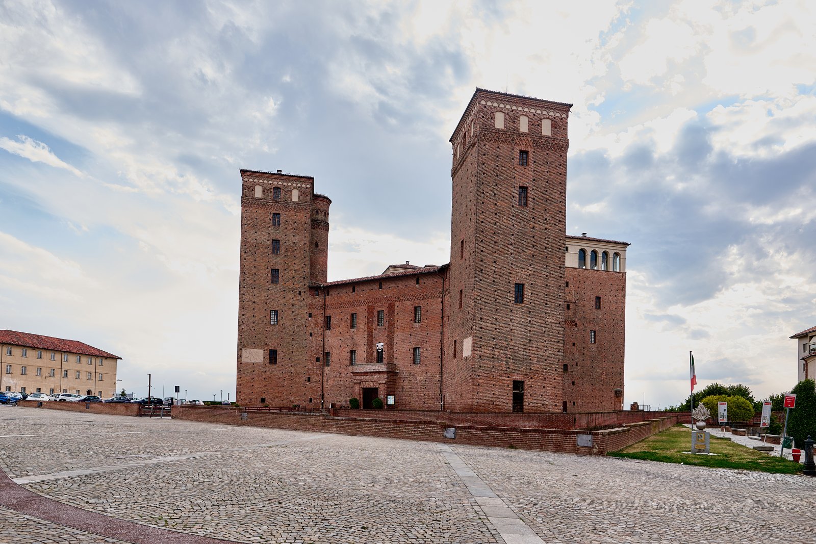 Bèntèng saka Fossano - Fossano | Secret World Trip Planner
