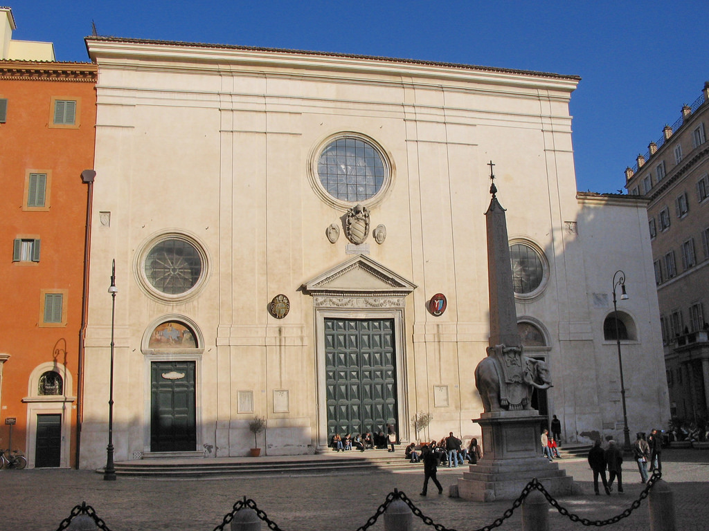 Santa Maria sópra Minerva - Roma | Secret World Trip Planner