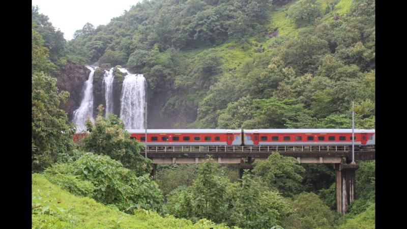 Ferrocarril de Konkan, India - Navi Mumbai | Secret World Trip Planner