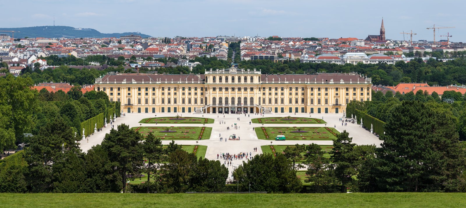 El palacio de Schönbrunn es la respuesta de Viena a Versalles - Wien | Secret World Trip Planner