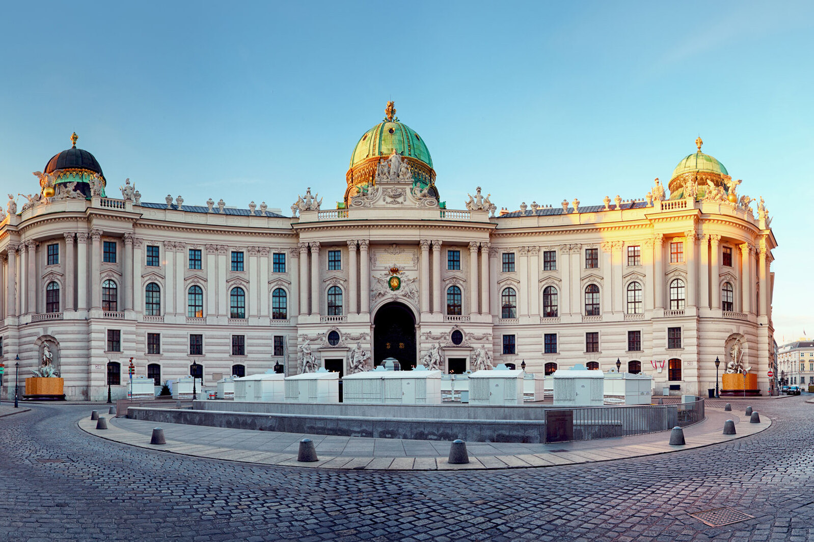 वियेना: इम्पीरियल पैलेस - Wien | Secret World Trip Planner