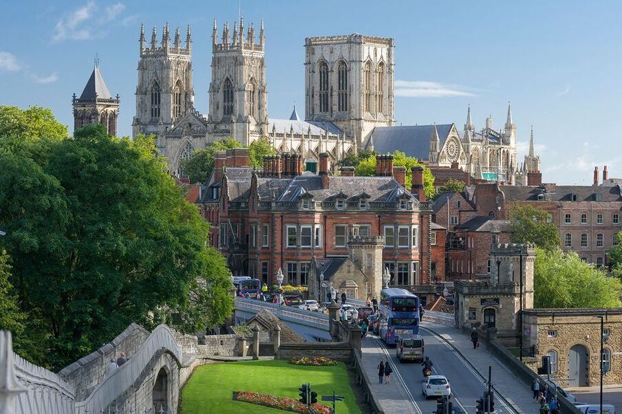 Ministro de York: Una de las mejores catedrales de Europa - Deangate | Secret World Trip Planner