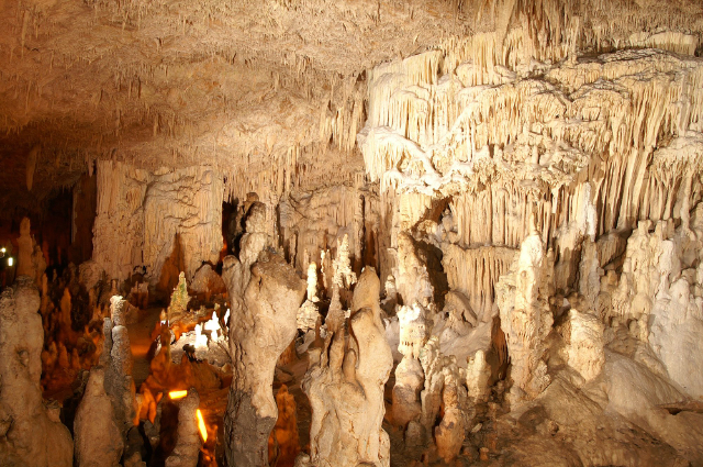 Grotte de Perama — Perama