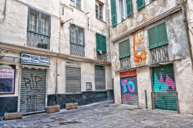 La historia del cuadrado del amor perfecto - Genova | Secret World Trip Planner